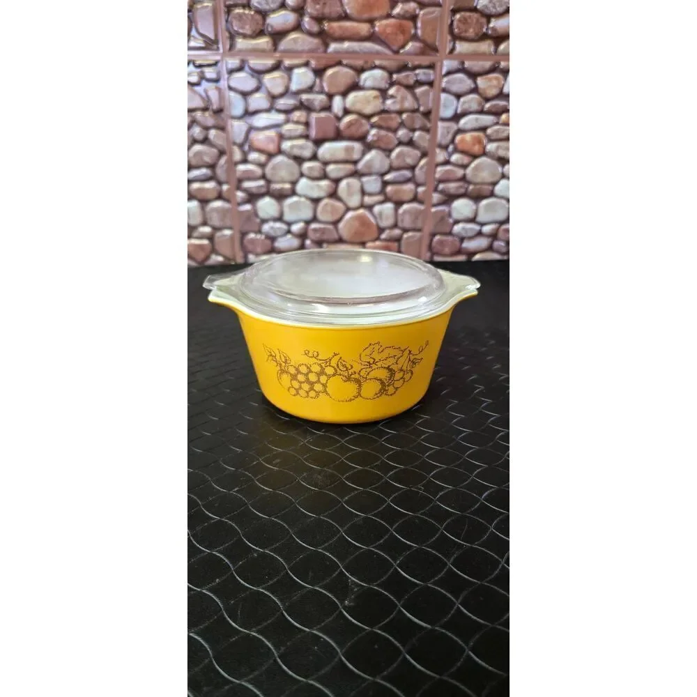 Vintage Pyrex Old Orchard Yellow Serve & Store Casserole Dish Bowl 473 1 Quart w
